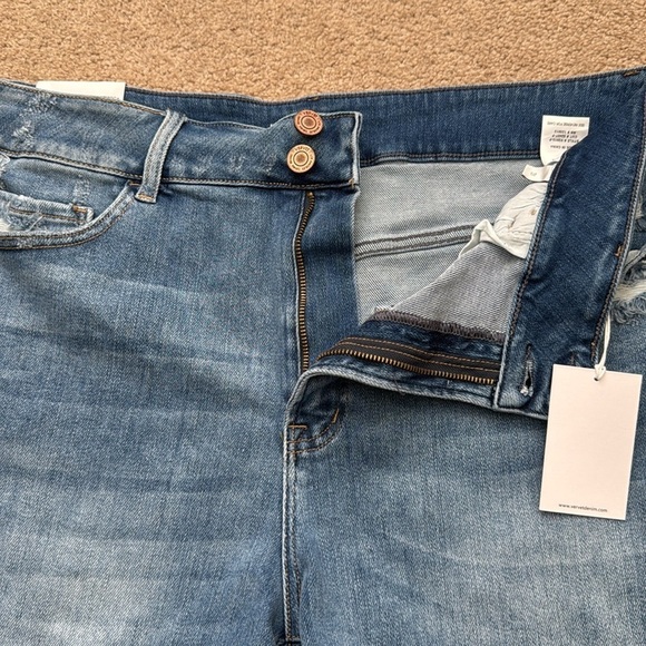 NWT Vervet Rebecca High Rise Cuffed Hem Distressed Denim Shorts Plus Size 3X - Picture 6 of 7